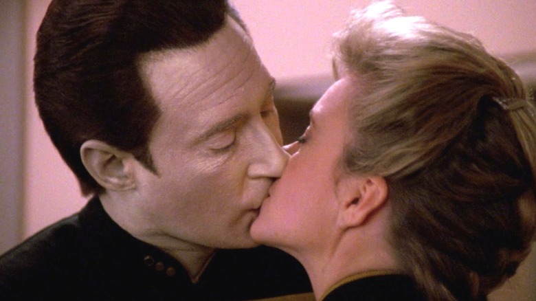 Data kissing Jenna D'Sora on Star Trek: The Next Generation