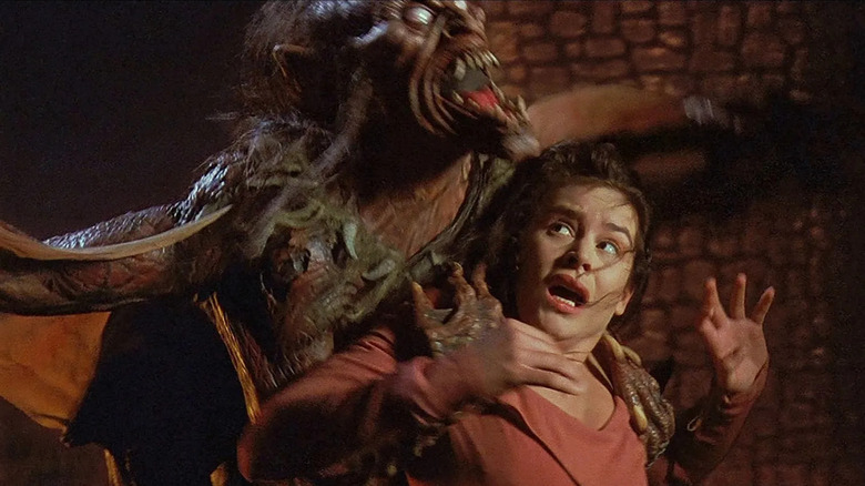 Army of Darkness sheila being taken by deadite