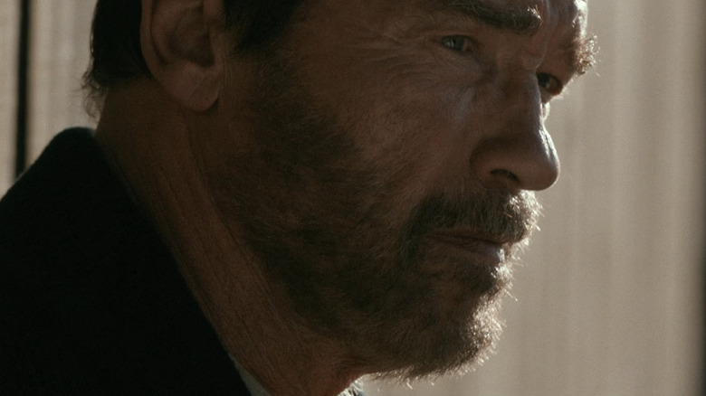 அர்னால்ட் ஸ்வார்ஸ்னேக்கரின் வேட் வோகல், மேகியில் நெருக்கமாகப் பார்க்கிறார்