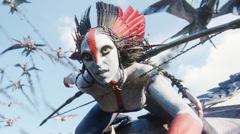 Varang flying into battle in Avatar: Fire and Ash