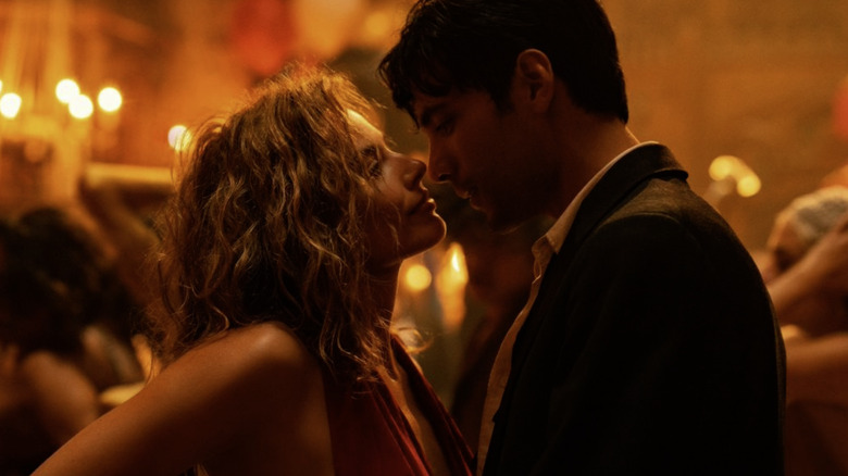 Margot Robbie and Diego Calva in Babylon