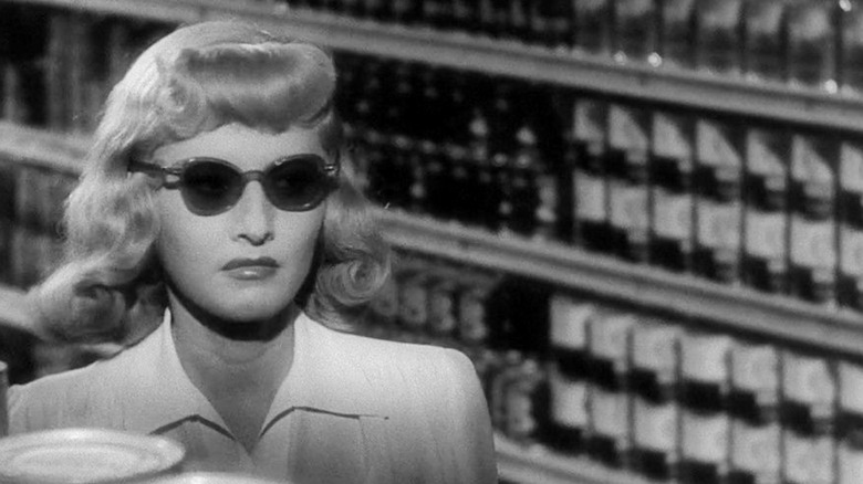 Barbara Stanwyck Wearing Glasses in Double Indemnity