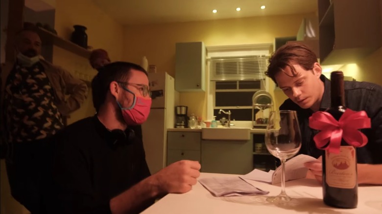 Zach Cregger and Bill Skarsgard in a Barbarian featurette. 
