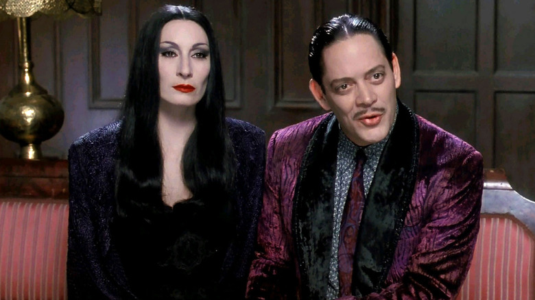 Addams Family Values Anjelica Huston Raul Julia