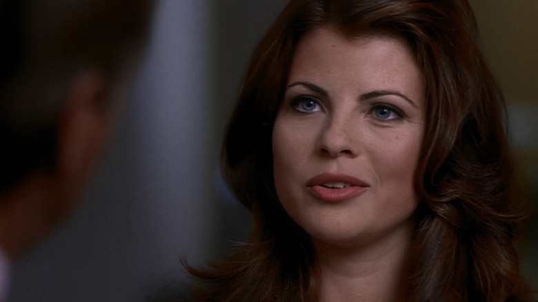 Caitlin Cross (Yasmine Bleeth) talking to Nash (Don Johnson) on Nash Bridges