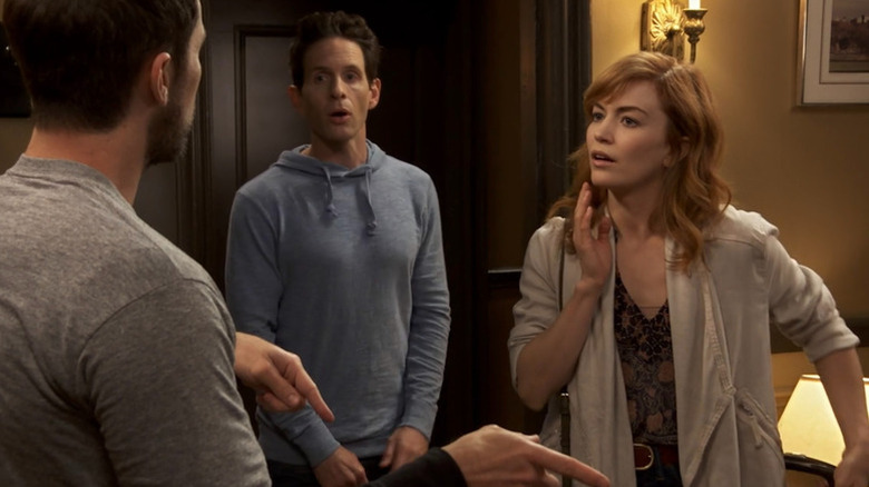 Lisa always speaks with Dennis and Mac in the sunny Philadelphia