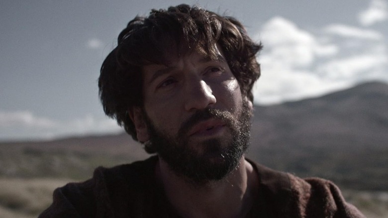 Jon Bernthal as the Mute cocks his head in Pilgrimage