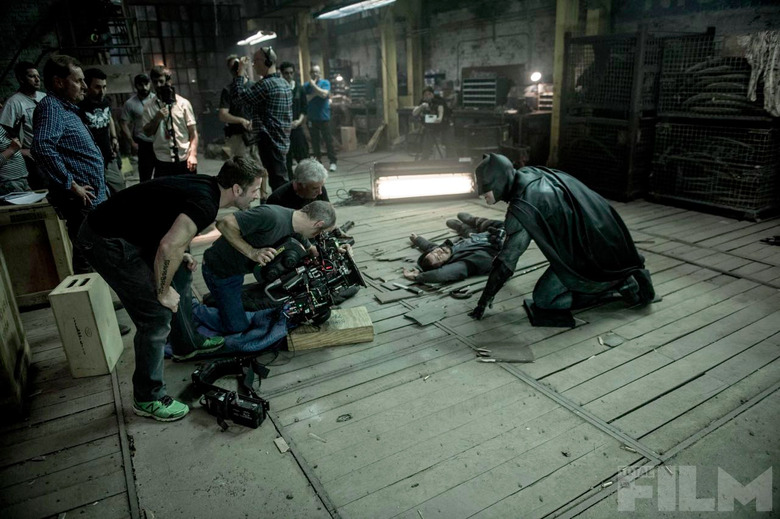 batmanvsuperman-batman-ground-onset