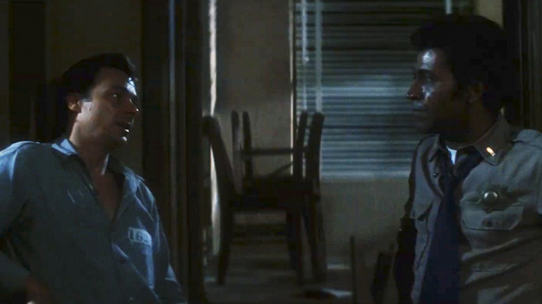 Darwin Joston as Napoleon talking to Austin Stoker's Ethan Bishop in Assault on Precinct 13