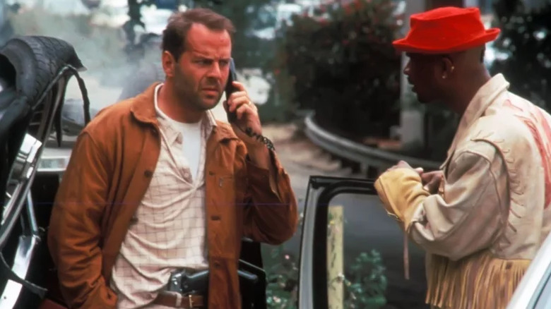 Bruce Willis as Joe Hallenbeck and Damon Wayans as Jimmy Dix, post car chase in The Last Boy Scout