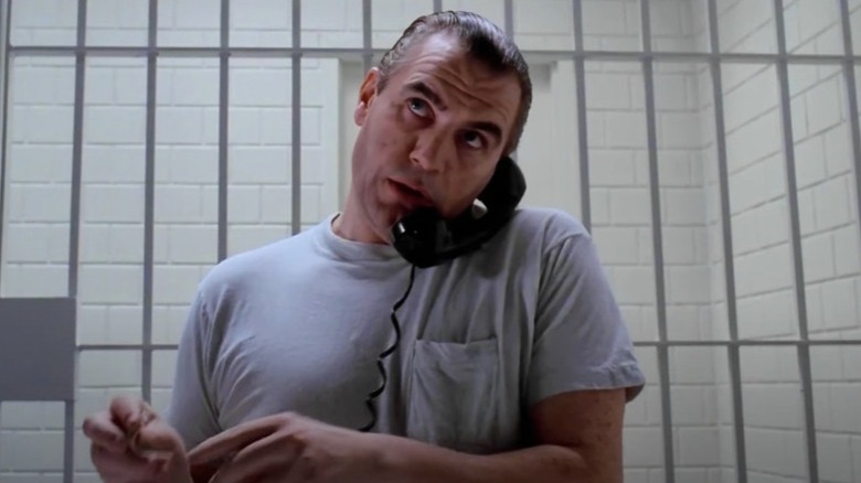 Brian Cox phones "Manhunter"
