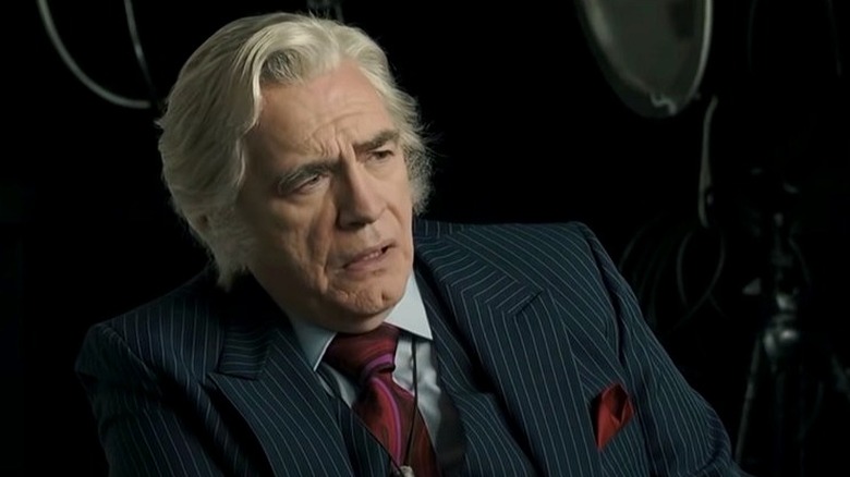 Brian Cox leans right in "Zodiac"