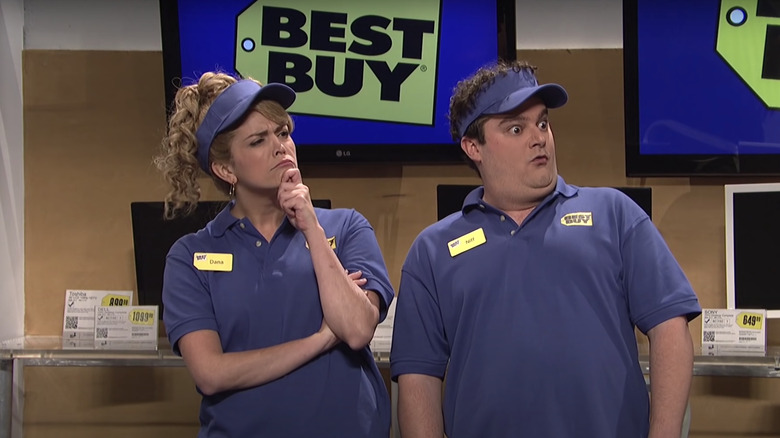 Saturday Night Live cecily strong, bobby moynihan