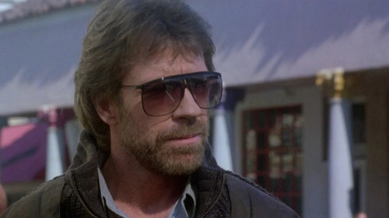 Chuck Norris as O'Brien wearing shades in Hero and the Terror