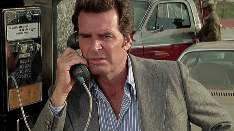 Jim Rockford (James Garner) on a payphone in The Rockford Files