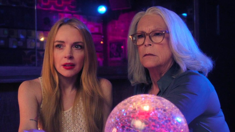 Anna (Lindsay Lohan) and Tess (Jamie Lee Curtis) in Freakier Friday