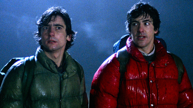 Hikers scared in American Werewolf in London
