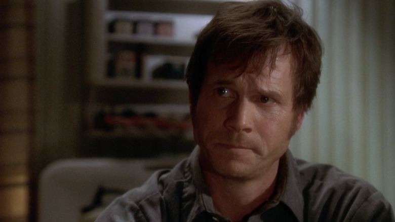 Bill Paxton as Dad looks concerned in Frailty