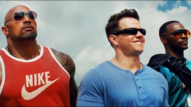 Dwayne Johnson, Mark Wahlberg, and Anthony Mackie in Pain & Gain (2013)