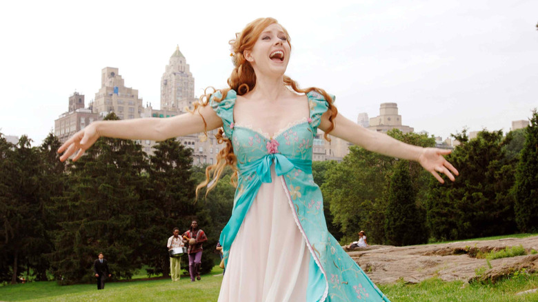 Giselle (Amy Adams) singing in Central Park in Enchanted