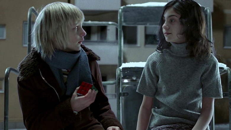 Eli (Lina Leandersson) and Oskar (Kåre Hedebrant) in Let the Right One In