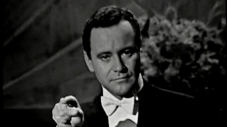 Jack Lemmon hosting the 1964 Oscars