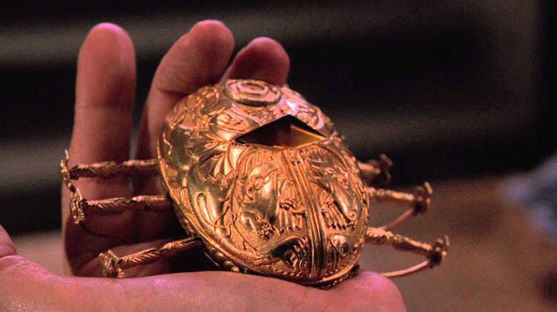Scarab pendant from Cronos