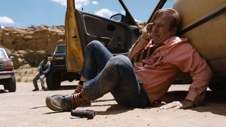 Saul Goodman hides from the attack in Bagman