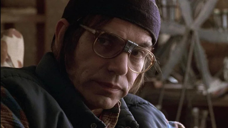 Billy Bob Thornton's Jacob Mitchell is seen in closeup in A Simple Plan