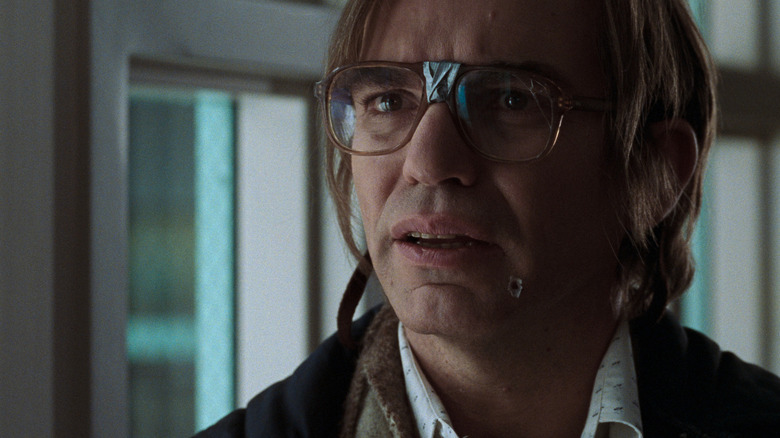 Billy Bob Thornton's Jacob Mitchell wearing glasses in A Simple Plan