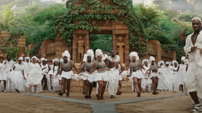 Black Panther Wakanda Forever dance