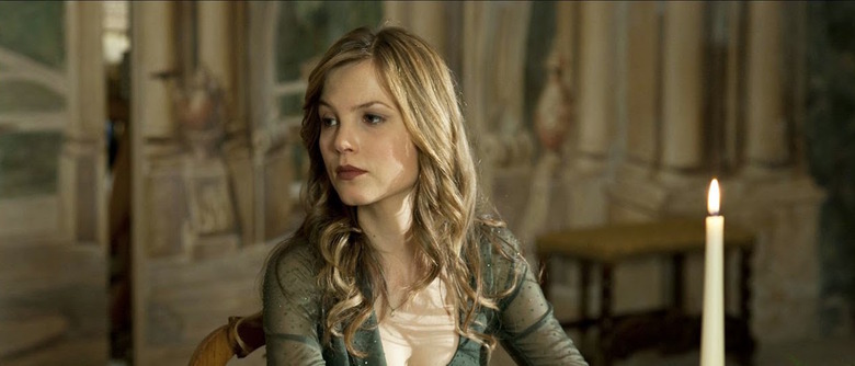 Sylvia Hoeks in The Best Offer