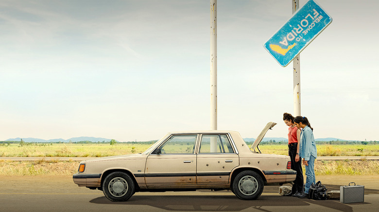 Margaret Qualley and Geraldine Viswanathan in Drive-Away Dolls