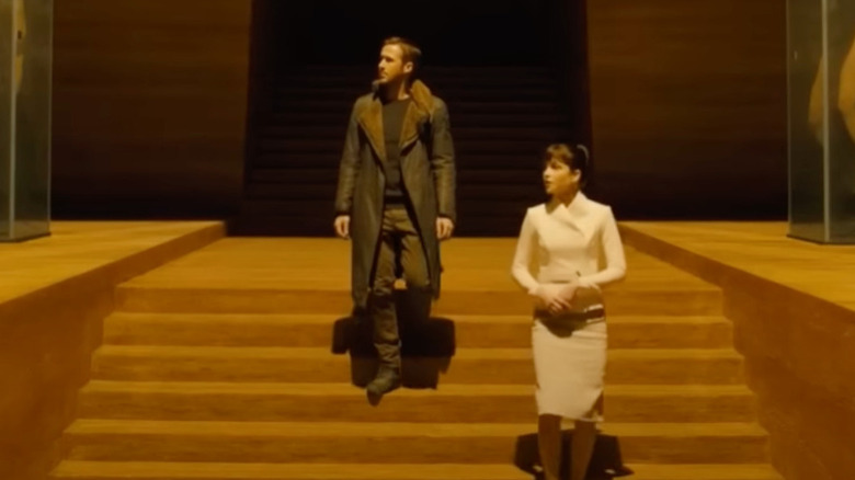 Sculptures of bodies in tanks in Blade Runner 2049