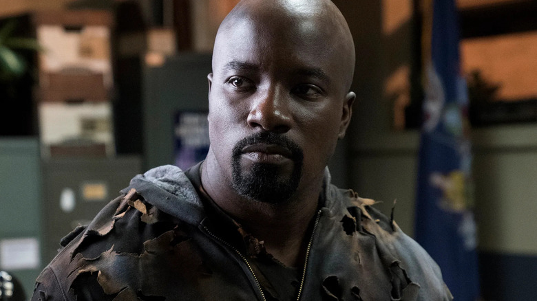 Luke Cage (Mike Colter) in tattered clothing