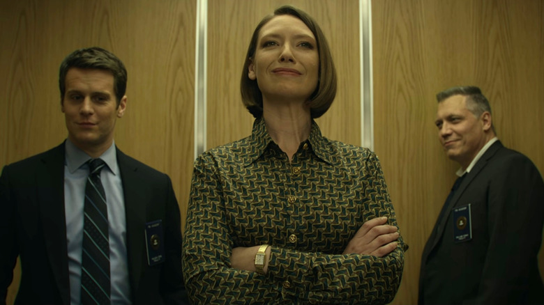 Bill Tench (Holt McCallany) and Holden Ford (Jonathan Groff) and Wendy Carr (Anna Torv) in elevator