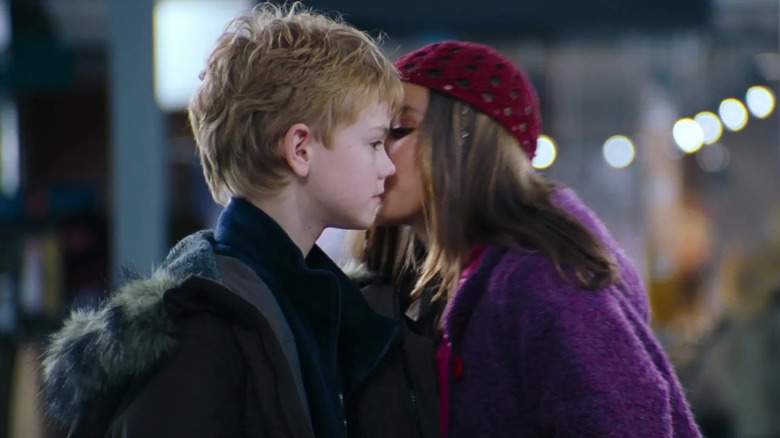 Thomas Brodie-Sangster and Olivia Olson in Love Actually
