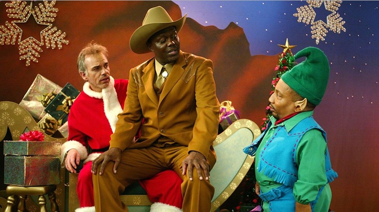 Billy Bob Thornton, Bernie Mac, and Tony Cox in Bad Santa