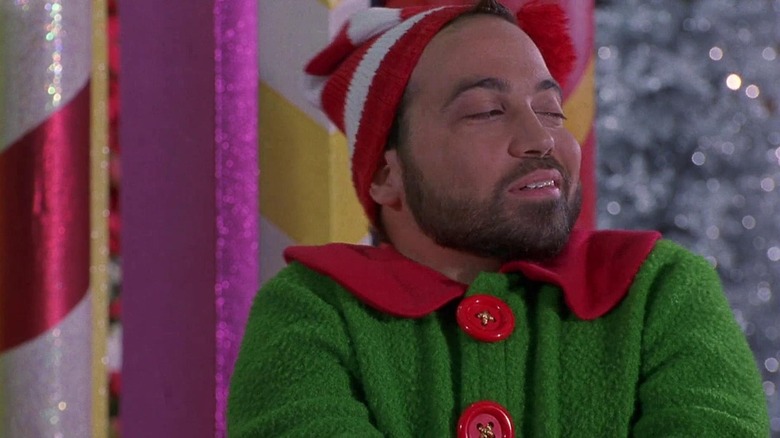Danny Woodburn in Jingle All The Way