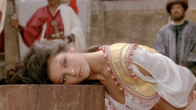 Catherine Zeta-Jones' Scheherazade lay her head on a block in Les 1001 Nuits