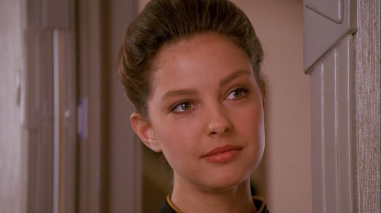 Ashley Judd smiles as Ensign Robin Lefler in Star Trek: The Next Generation