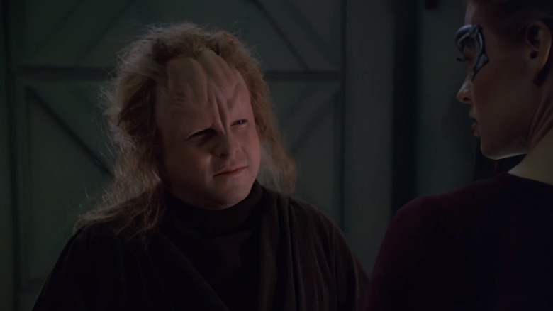 Jason Alexander and Jeri Ryan on "Star Trek: Voyager"