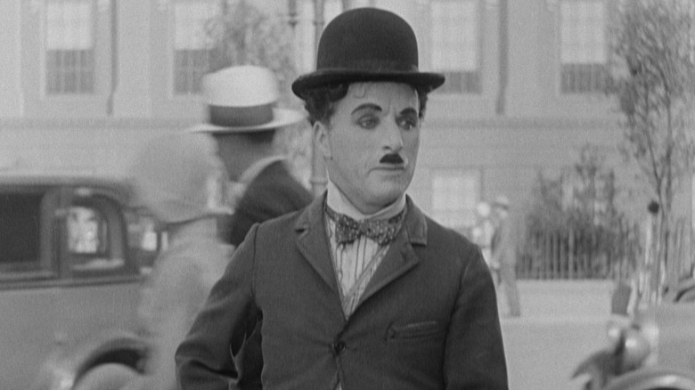 The Tramp wearing his bowler hat in City Lights