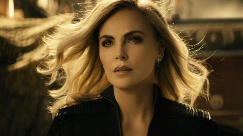 Charlize Theron With Hair…
