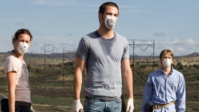 Piper Perabo, Chris Pine, and Lou Taylor Pucci in Carriers