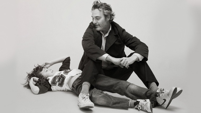 C mon C mon Director Mike Mills On Joaquin Phoenix s Hair & His Therapist s Filmmaking Advice [Interview]