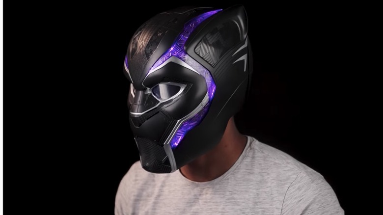 Hasbro Marvel Legends Series Black Panther Premium Electronic Role Play Helmet