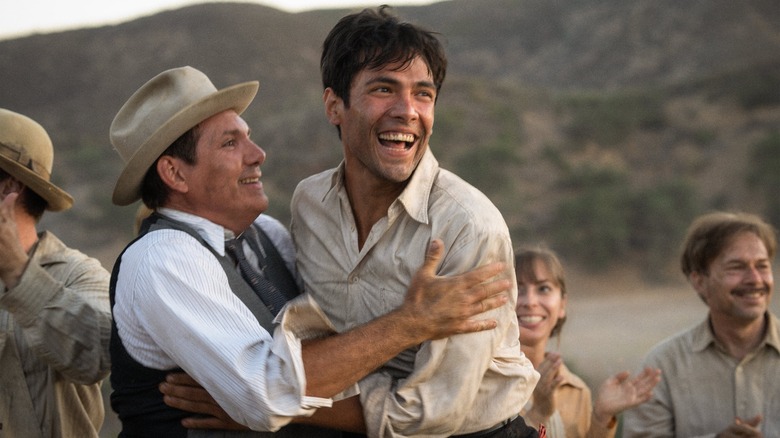 Lukas Haas and Diego Calva in Babylon