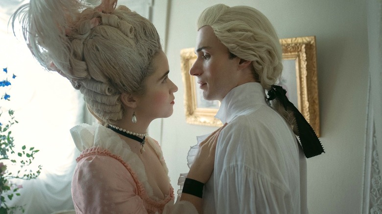 Alice Englert and Nicholas Denton in Dangerous Liaisons