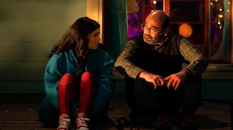 Iman Vellani's Kamala Khan and Mohan Kapur's Yusuf Khan sitting on a roof on Ms. Marvel